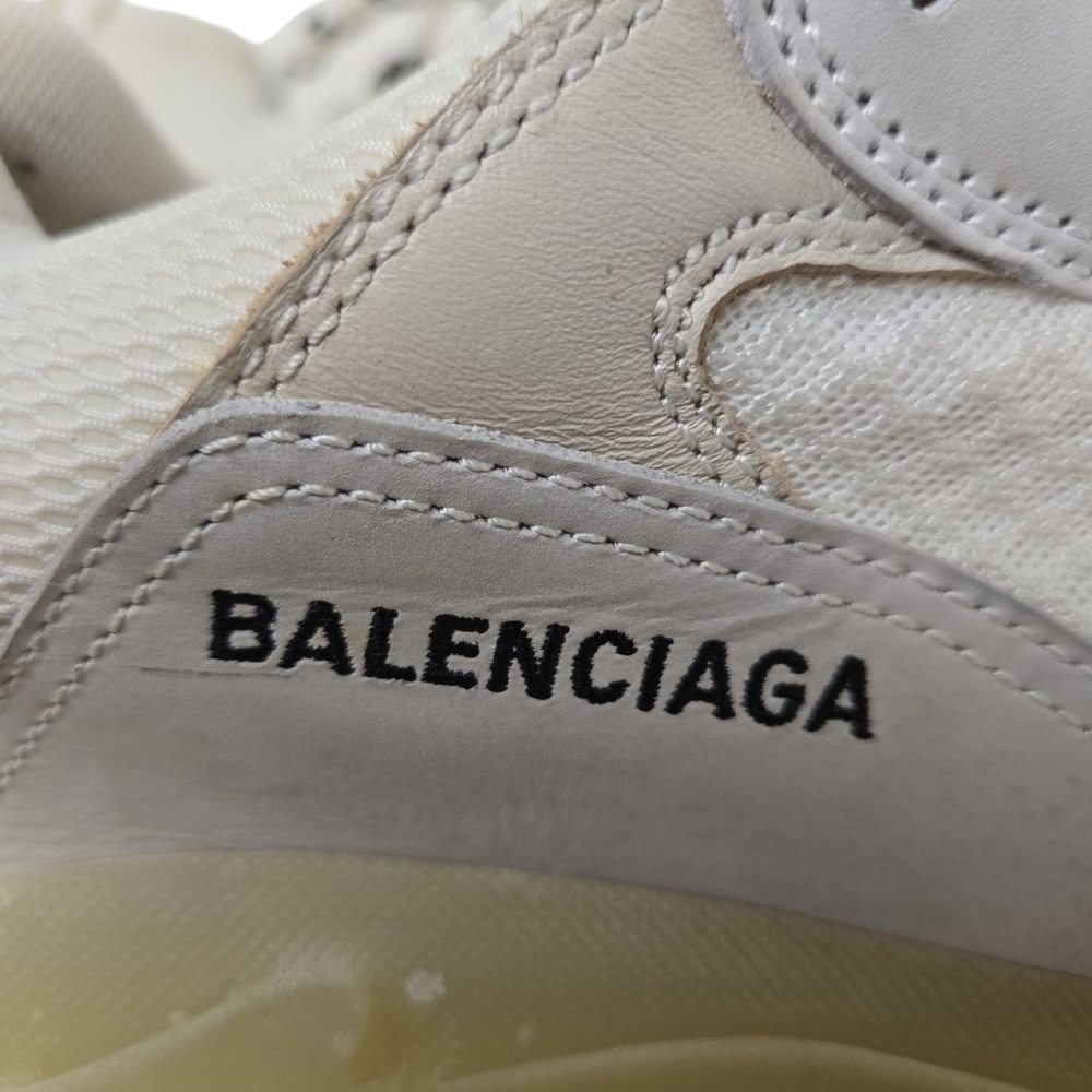Balenciaga Men's Triple S Clear Sole Sneaker Size 9 - Picture 9 of 10